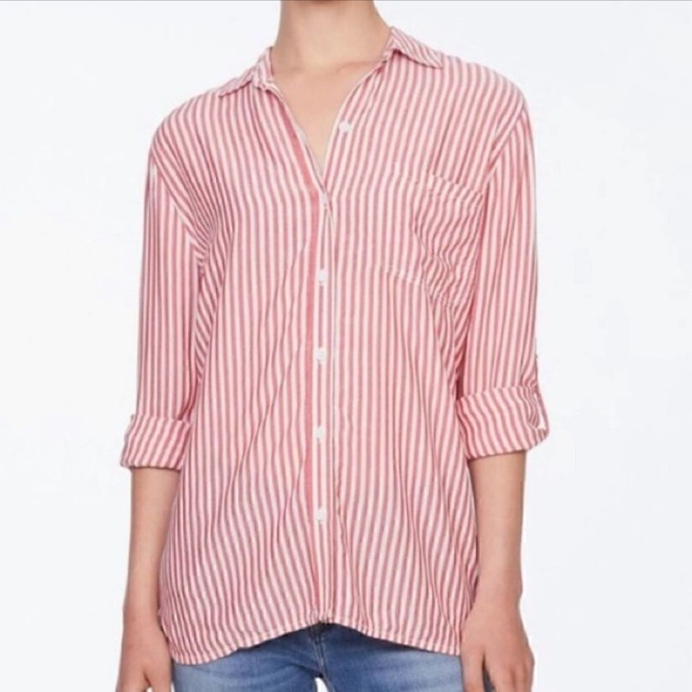 BeachLunchLoungeโStripedโButtonย Upโ